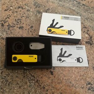 Ridge Apex Yellow Key Organizer & Card Tool